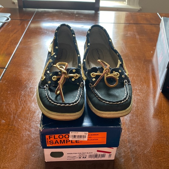 Used but in good condition Sperry shoes - Picture 1 of 2